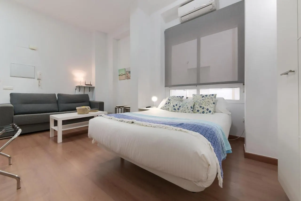 Holidays2Malaga Carreteria 97 Loft High Speed Wifi 公寓 马拉加