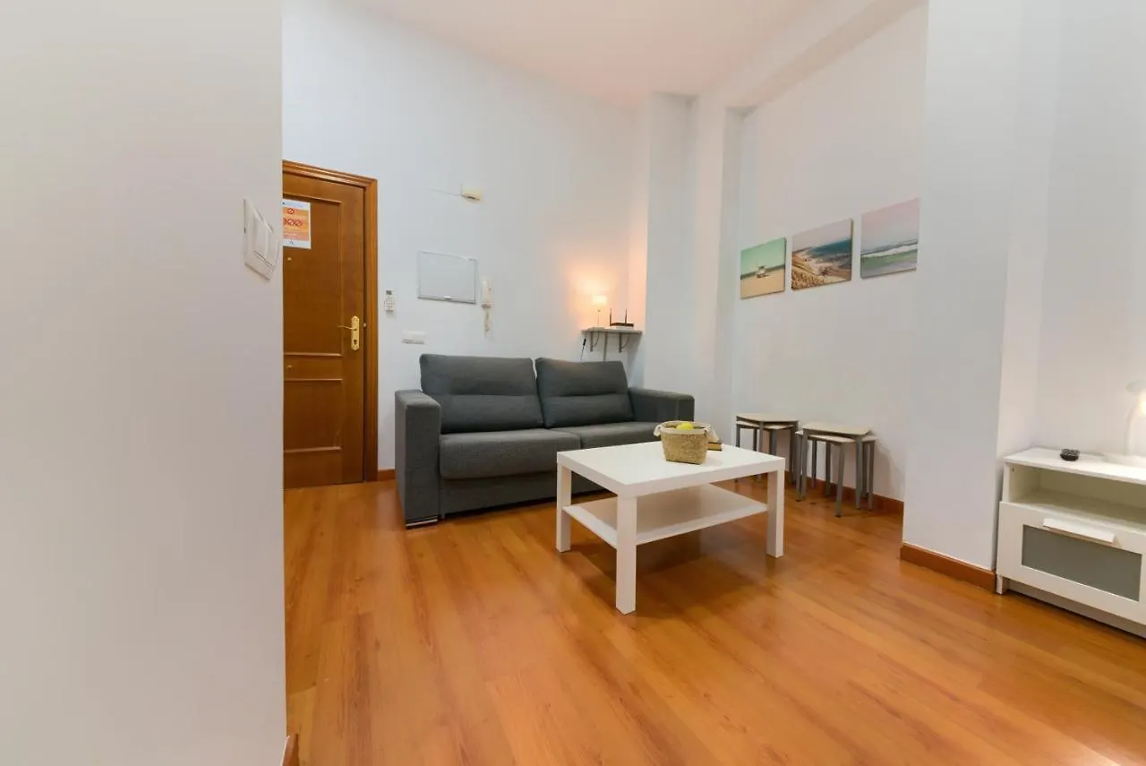 公寓 Holidays2Malaga Carreteria 97 Loft High Speed Wifi 西班牙