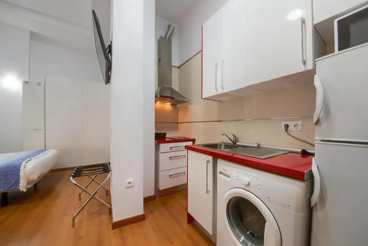 Holidays2Malaga Carreteria 97 Loft High Speed Wifi 西班牙