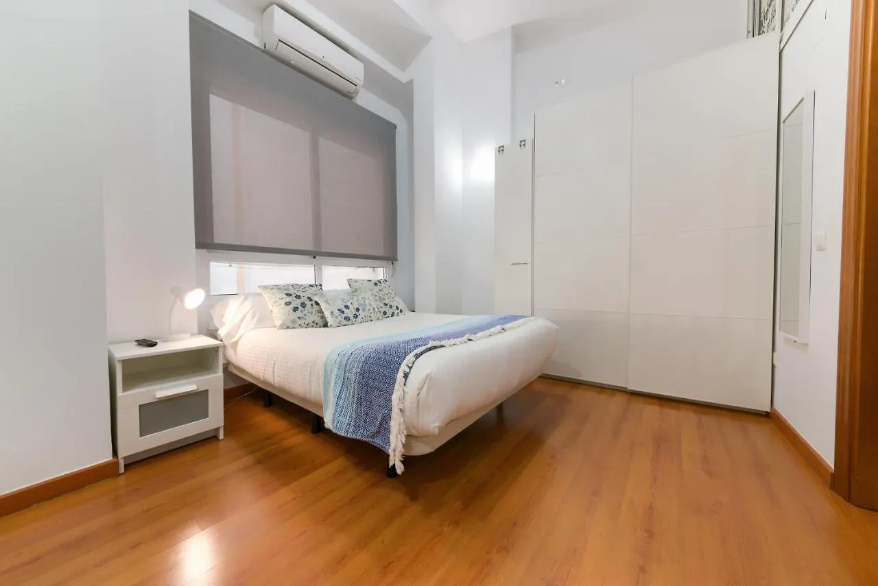 公寓 Holidays2Malaga Carreteria 97 Loft High Speed Wifi 西班牙