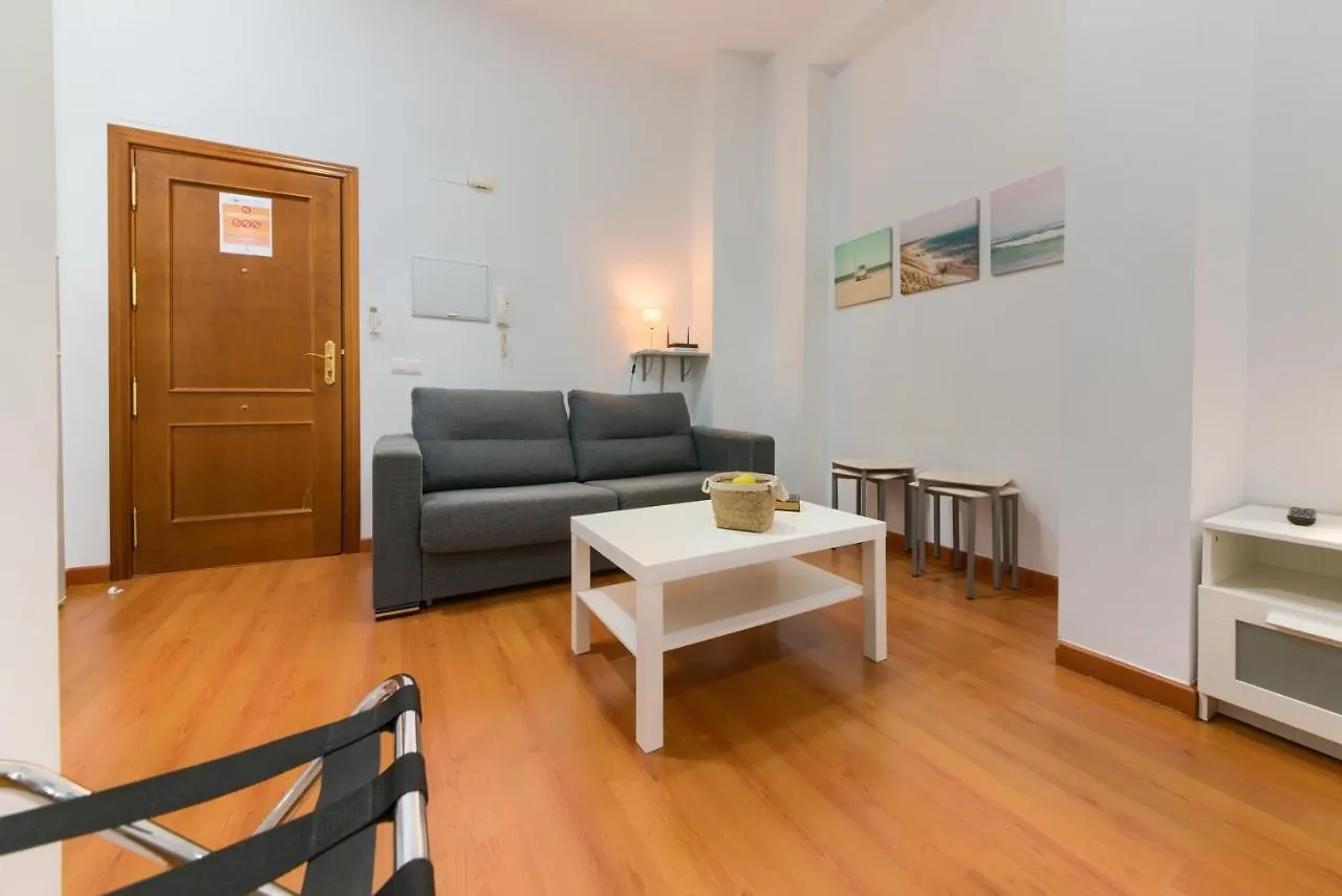 Holidays2Malaga Carreteria 97 Loft High Speed Wifi 西班牙