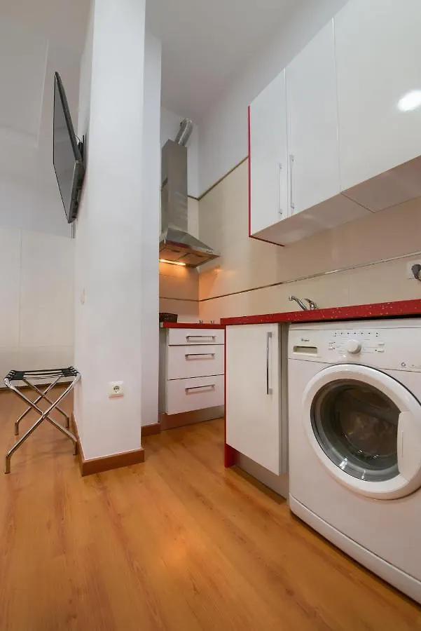 Holidays2Malaga Carreteria 97 Loft High Speed Wifi España